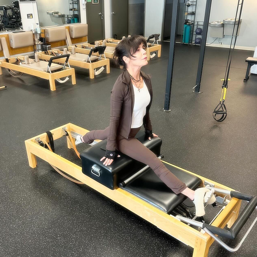 Classic-Wood-Pilates-Reformer-Training-1